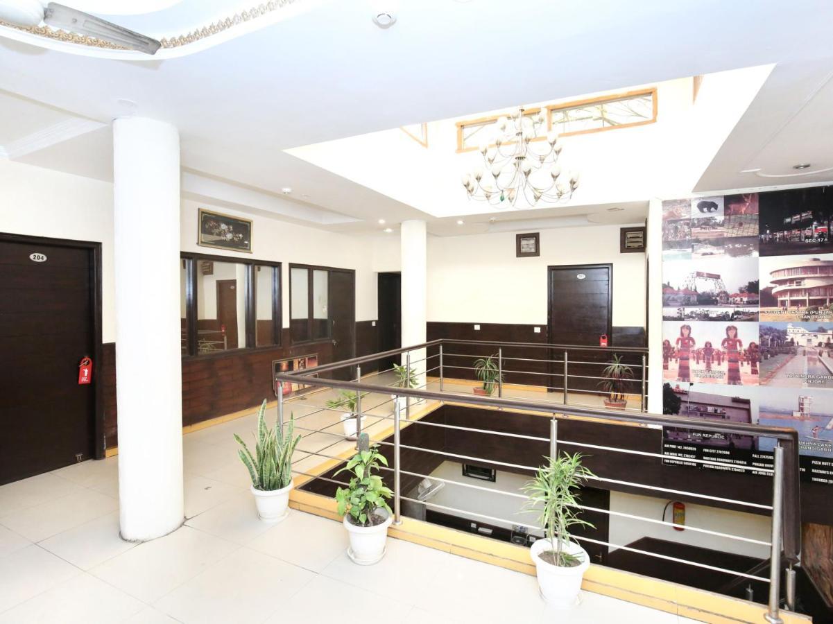 Hotel City Paradise Chandīgarh Екстериор снимка